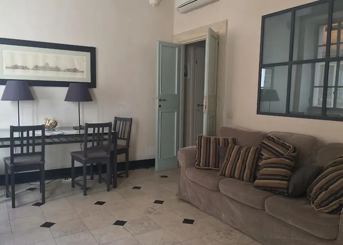 La Casa In Vetrina דירה *